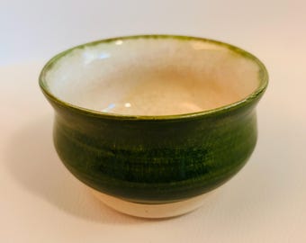 Handmade Stoneware Bowl Green with White Crackle Interior, Hand Thrown Ceramic Catchall Dish, Jewelry Bowl, Succulent Planter Decor