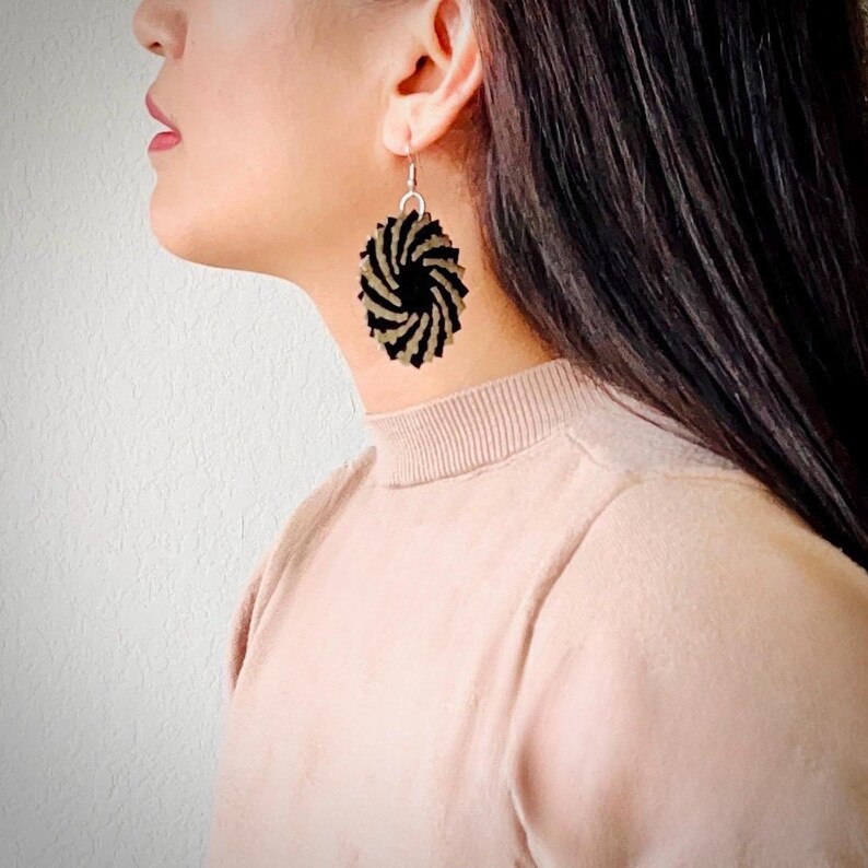 Pandan Straw Jewelry | Philippines Dangling Earrings | Filipino Culture Beach Accessories | Round Sunburst image 4