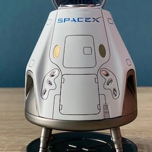 SpaceX Model Kit, Starship Rocket Model Crew Dragon Spacecraft,Front cover can open,Crew Dragon, spacex,Pilot gift,home decor, free shipping