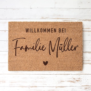 WILLKOMMEN - Personalisierte Kokos Fußmatte mit Familienname und Herz | Indoor Türmatte | Geschenk Einzug Hochzeit