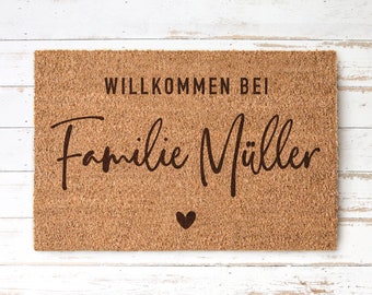 WILLKOMMEN - Personalisierte Kokos Fußmatte mit Familienname und Herz | Indoor Türmatte | Geschenk Einzug Hochzeit