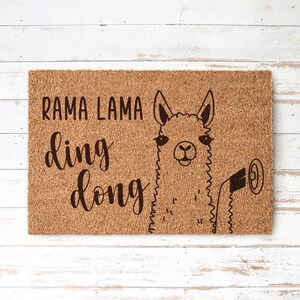 DINGDONG coconut doormat with saying and llama, customizable | Indoor doormat | Housewarming gift