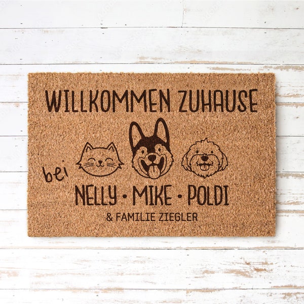 WILLKOMMEN ZUHAUSE Hund Katze Personalisierte Kokos Fußmatte Haustier Motiv Comic Symbol Cartoon + Namen | Indoor Türmatte | Geschenk Einzug