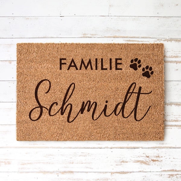 FAMILIE & Hund/Katze – Personalisierte Kokos Fußmatte mit Familienname und Pfoten | Indoor Türmatte | Geschenk Einzug Einstand