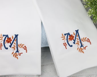 Set of 2 Embroidered Pillowcases / Monogrammed Pillowcases / 100% Cotton / Wedding gift / Personalized Pillow cases / Bridal Shower Gift