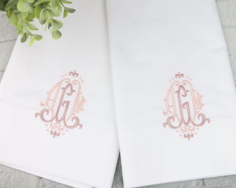 Set of 2 Cotton Pillowcases / Monogrammed Pillowcases / Wedding gift / Personalized Pillow cases / Bridal Shower Gift / 3 Letters