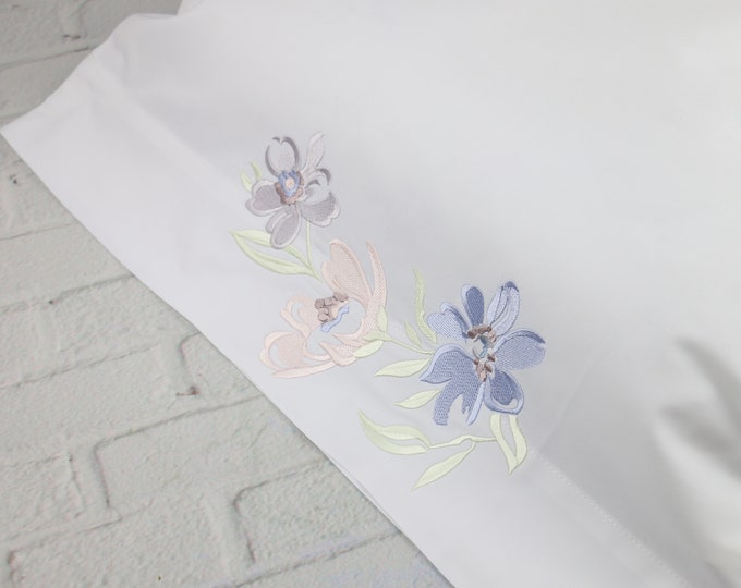 Set of 2 Embroidered Pillowcases / Cotton Pillowcases / Wedding gift / Flower Pillow cases / Bridal Shower Gift / Silk Embroidery