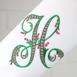 Set of 6 Napkins / Monogrammed Napkins / Embroidered Napkins / Cloth Napkins / Christmas Gifts / Cotton Napkins / Font 25