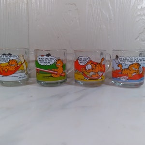 Vintage 1978 Garfield Jim Davis Complete set of 4 coffee cups mugs Anchor Hocking McDonald&#39;s