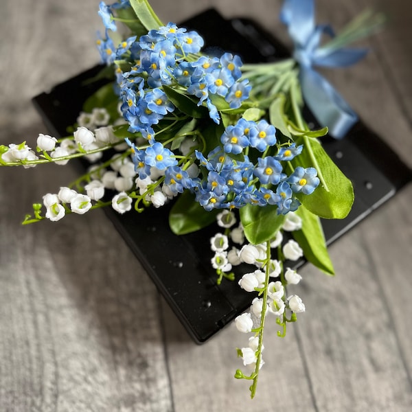NEW ! Bunch of 6 Lilly of the valley and silk blue Forget me not flowers, silk artificial flowers, home decoration, flower for vase