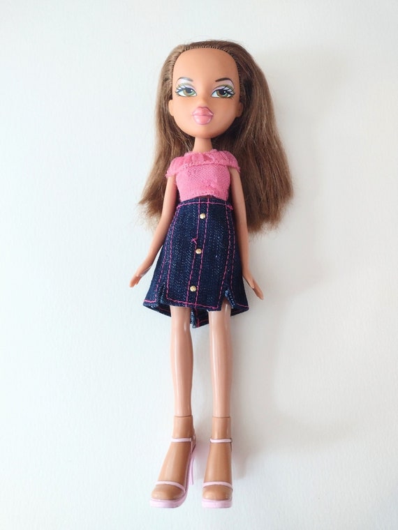 2001 MGA Bratz Doll Long Brown Hair 