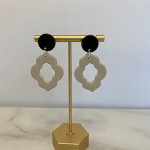 Pendientes de arcilla neutra / Pendientes ligeros