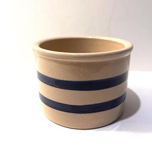 Robinson Ransbottom Pottery 1 Pt Low Jar Crock With Blue Stripes