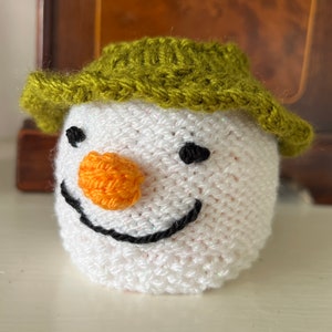 Snowman Chocolate Orange Cover - Knitting Pattern