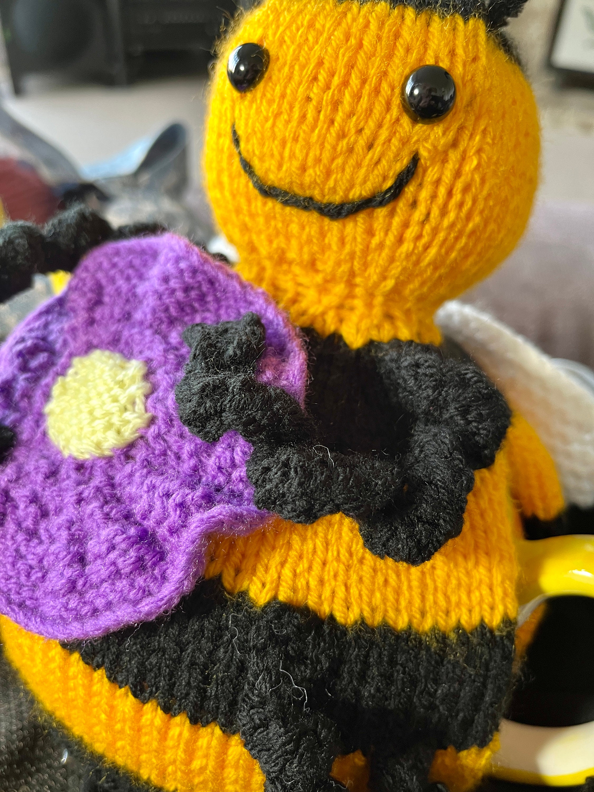 Bee Tea Cosy Knitting Pattern - Etsy UK