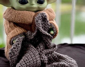 Crochet Beskar Blanket for doll - “Chainmail“ for Grogu / Baby Yoda - Super Soft Slightly Metallic Yarn - Inspired by The Mandalorian