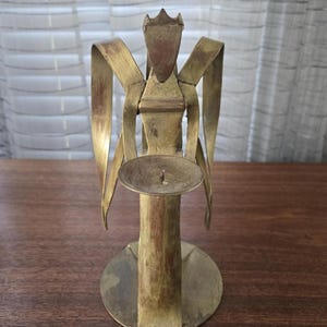 Messingafwerking brutalist ijzeren engel kandelaar, vintage handgemaakte abstracte sculptuur kandelaar 10,5"