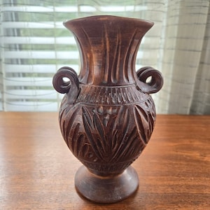 Vaso rustico italiano con sgraffito, vaso vintage in ceramica, terracotta e legno, imitazione anfora con manici, 8&quot; firmato
