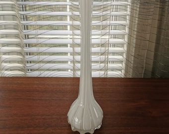 Hohe geriffelte weiße VaseTorre und Tagus Vintage gerippte umhüllte Kunst-Glasvase 16 ""