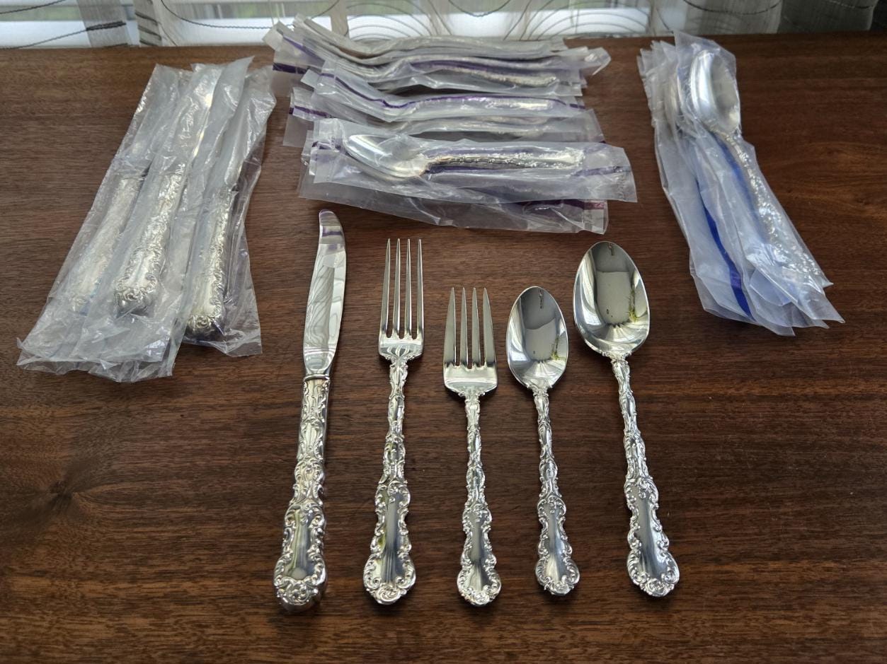 WALLACE SILVERSMITHS カトラリー20本セット Wallace Lyla Flatware Set, 20-piece - Walmart.ca