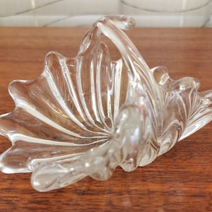 Clear Art Glass Splash Trinket Dish Bowl Ribbed Spike Points MCM UV Glow, Vintage Hand Blown Art Glass Curved Up Sides Basket, 6&quot;