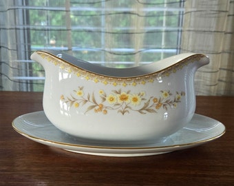 Sango Jamestown Sauciere mit Doppelauslauf Vintage Diplomat von Sango White Buttercups Sauciere mit befestigtem Unterteller, Japan 23,5 cm