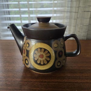 Denby Arabesque Samarkand Brown Made in England Vintage Stoneware Teapot Tea Pot 9.75&quot;