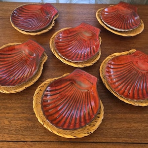 Artceram Pottery Coquilles St.Jacques Dishes with Wicker Baskets, Set of 6 Vintage Seafood Scallops Plates & Holders, Marked 6&quot;