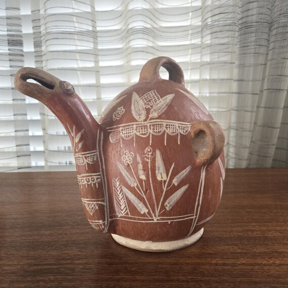 工芸品 Peruvian Quenua harvest pottery Peruvian Quinua Upside Pitcher, Vintage Terracotta