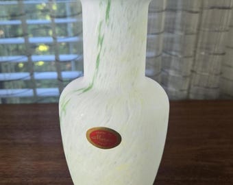 Murano Opaline Konfetti Rüschenrand Vase, Vintage mundgeblasene Kunstglasvase made in Italy 8,25 "