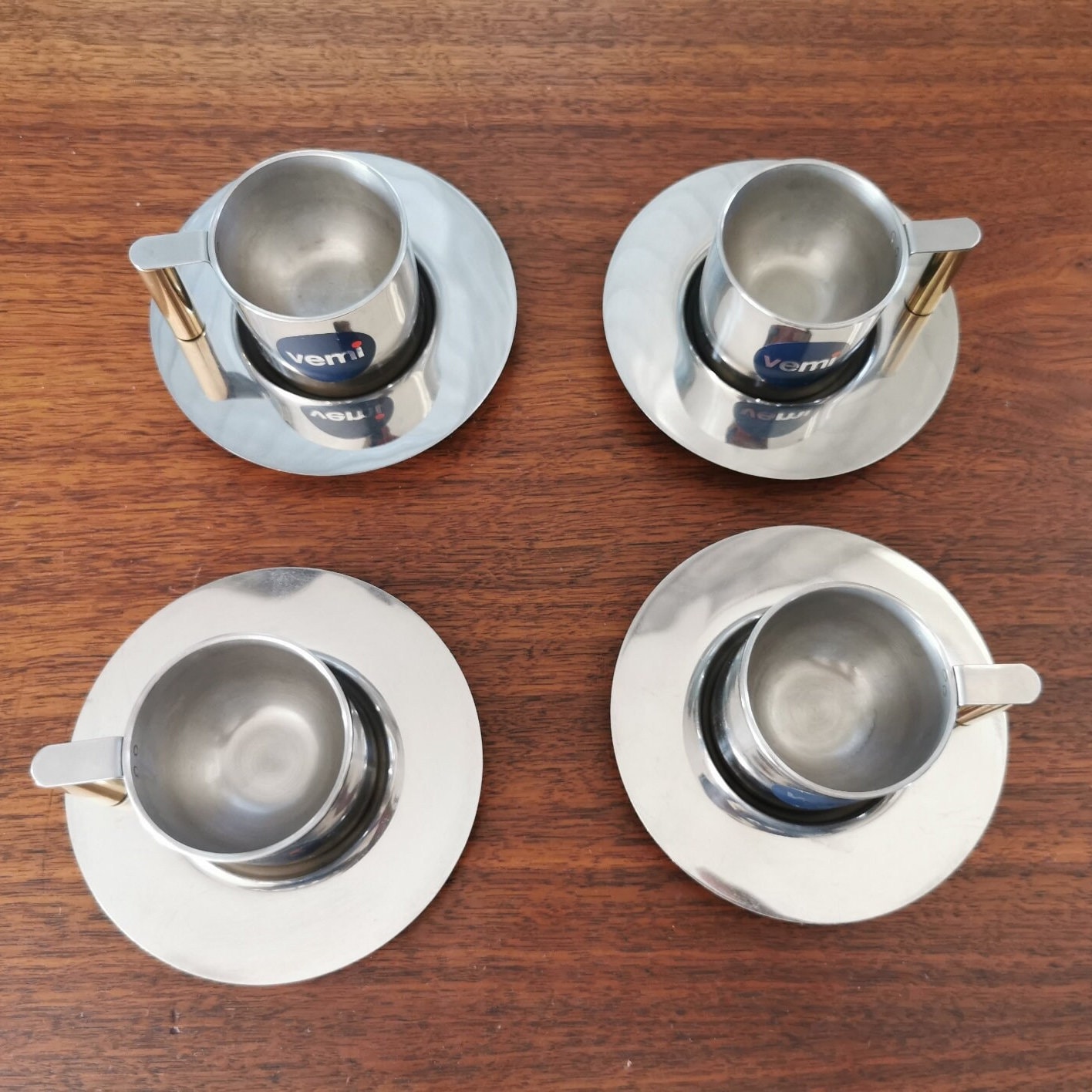PG Set 4 Tazze Moscow Mule In Acciaio Inox Nero Con Manico In Ottone - Resistenti E Indistruttibili, Ideali Per Cocktail E Bevande - copertina