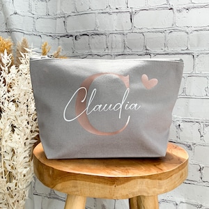 Kosmetiktasche personalisiert mit Buchstabe & Name, Geschenk Freundin aus Canvas Schminktasche,  Kulturtasche Geschenk Frau Geburtstag
