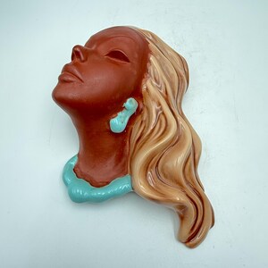 アンティーク　Cortendorf社WallMask陶磁器壁飾り　赤いリボンの子 Cortendorf Wall Mask - Etsy