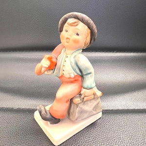 Vintage Goebel Hummel Merry Wanderer Figurine: TMK-5 West Germany