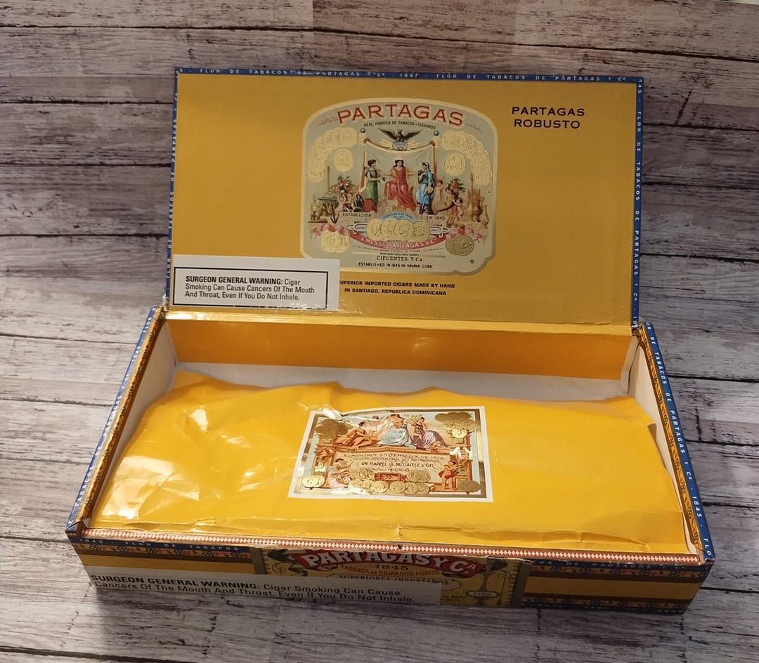 Vintage ~ PARTAGAS CIGAR BOX ~ Excellent Condition ~ Beautiful Graphics ...