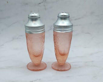 Pink HAZEL ATLAS FLORENTINE salt and pepper shaker set ~ pink depression glass ~Near mint ~ fREE sHIPPING