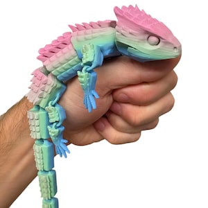 Colourful Articulated Lizard Fidget Toy, Pastel Rainbow Flexible Fidget Toys, ADHD Fidget Pet, Reptile Desk Toys, 3D Printed