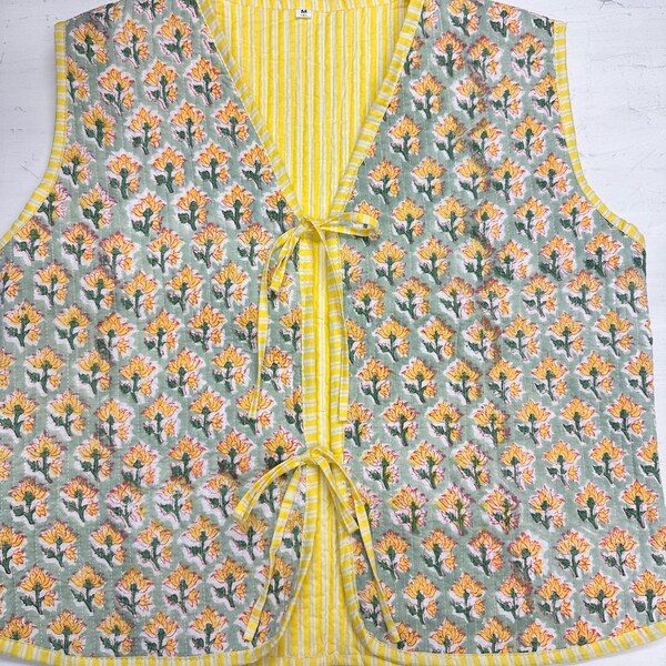 Cotton Quilted Waistcoat Vintage Style Quilted Vest Jackets, V-neck Floral Coat Holidays Gifts Sleeveless Jacket for Women Gifts