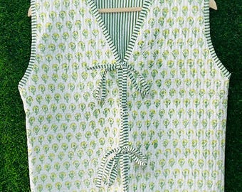 Cotton Quilted Waistcoat Vintage Style Quilted Vest Jackets, V-neck Floral Coat Holidays Gifts Sleeveless Jacket for Women Gifts