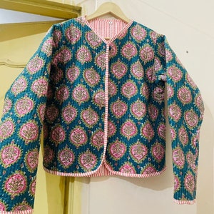 Vintage Bohemian Style Quilted Jacket Block Printed Indian Fabric Cotton Quilting Jackets for Women's Boho Decor Floral Short Quilted Jacket
