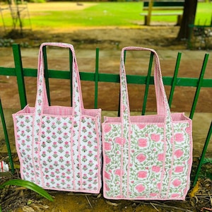 Sacs fourre-tout indiens imprimés en bloc Grand sac à main en coton matelassé pour femme Cabas de voyage Cadeau d'anniversaire Cadeau de Noël pour elle Sac de rentrée