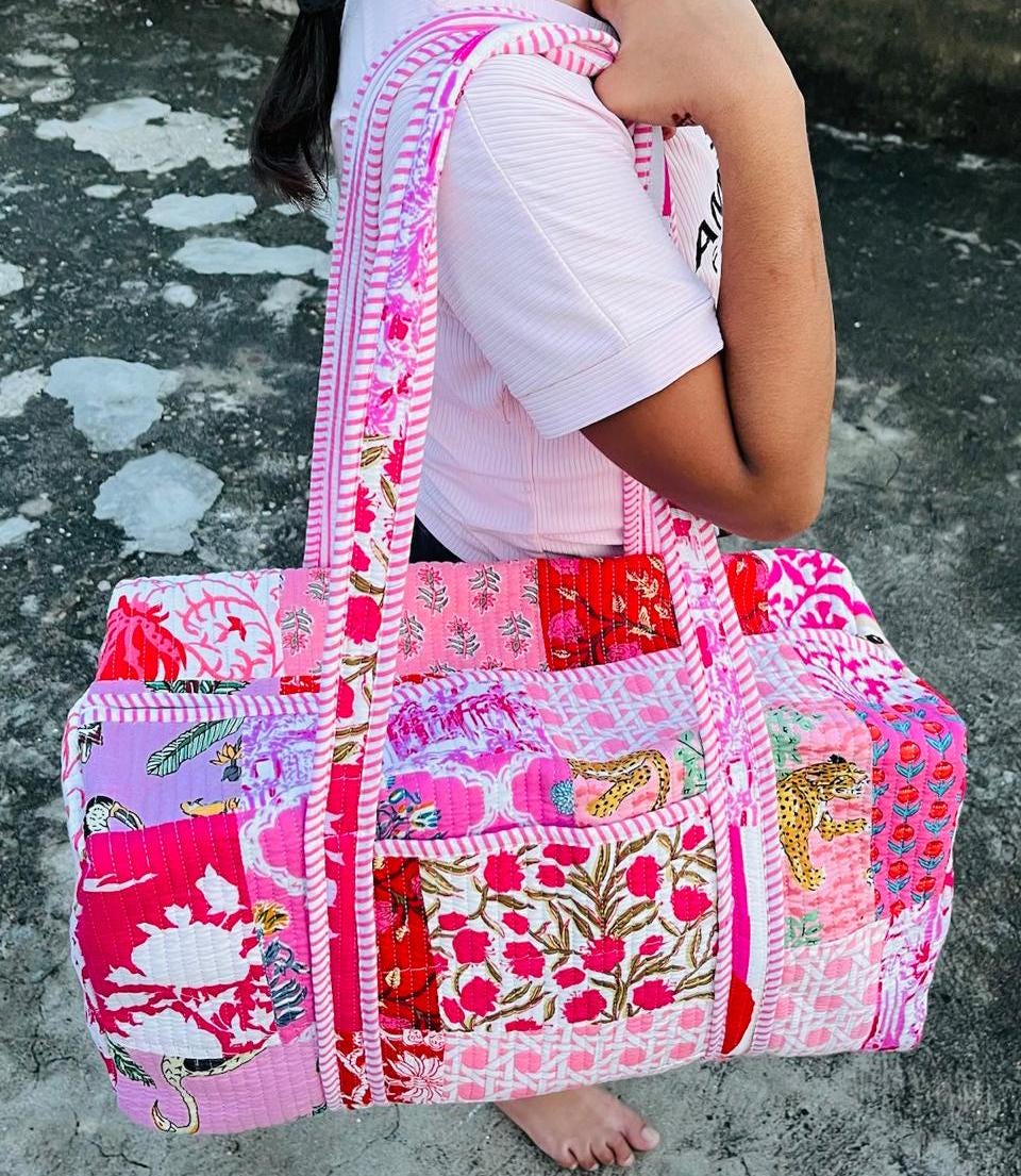 Große gesteppte Baumwoll-Reisetasche, Schultertasche, waschbare Reisetasche mit Blumenmuster, umweltfreundliche Yoga-Shopping-Strandtasche Boho Weekender