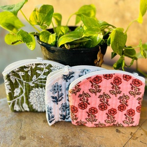 Handmade Fabric Quilted Coin Pouch with Zipper, Block Printed Vintage Small Card holder Pouch, Jewelry Self-closing Bag Travel Make Up Pouch