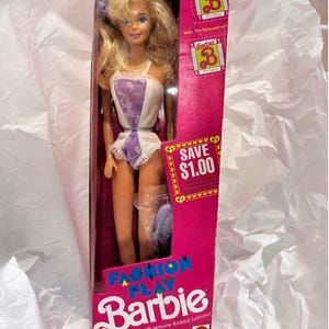 Vintage 1990 Fashion Play Barbie Doll Mattel Blonde #9262 New in Box