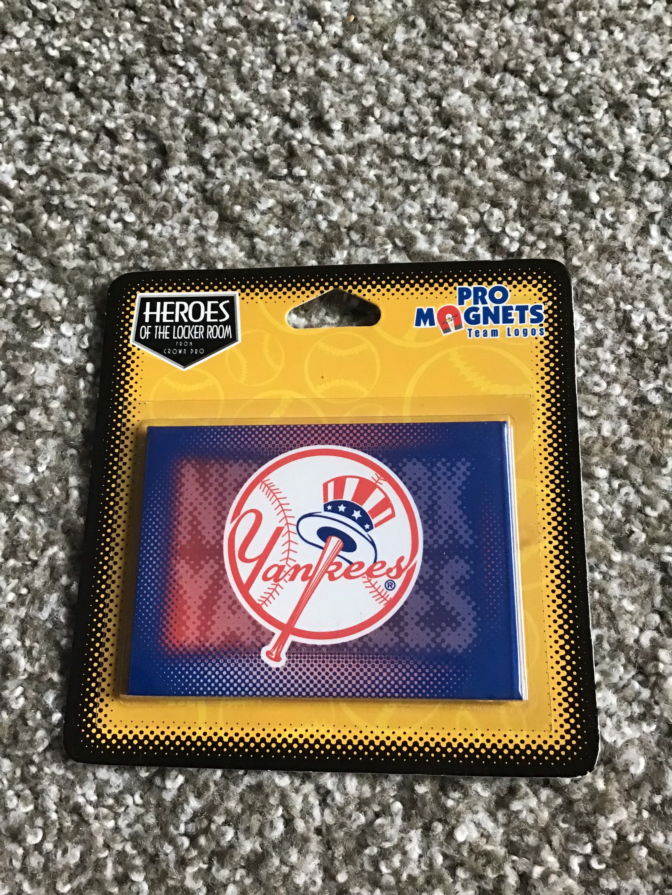 New York Yankees Vintage Old School Logo Magnet Brand New Rare
