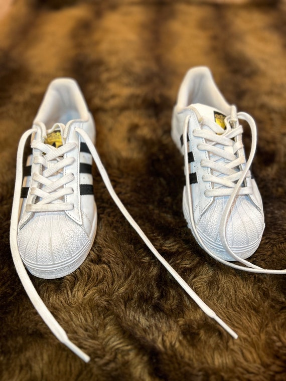 Boys adidas shoes size 5 deals