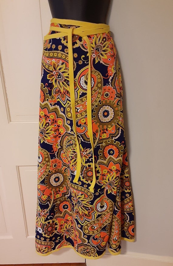 1960s paisley floral sarong/skirt/pareo wrap dres… - image 4