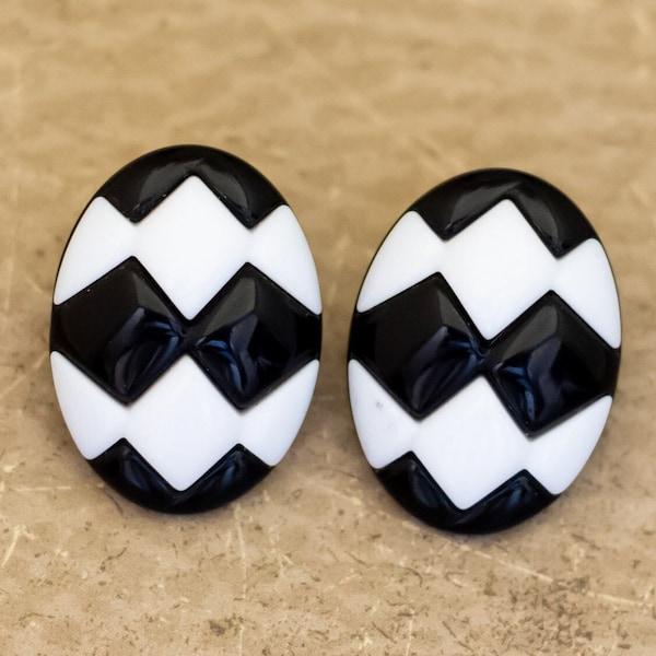 Vintage Checkered Black & White Oval Stud Earrings by Avon - I33