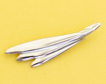 Sarah Coventry's Vintage Modern Silver Tone Brooch i28