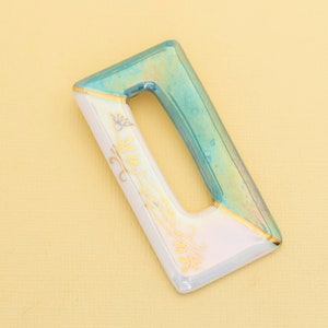 Vintage Boho Porcelain Brooch i13